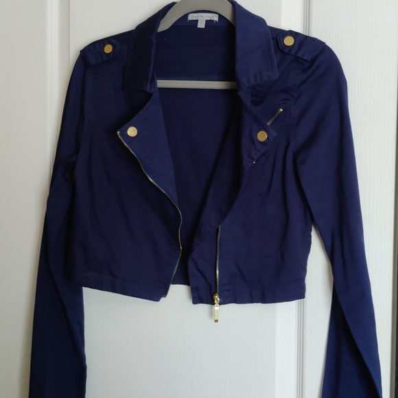 Cropped Jacket - Picture 2 of 5